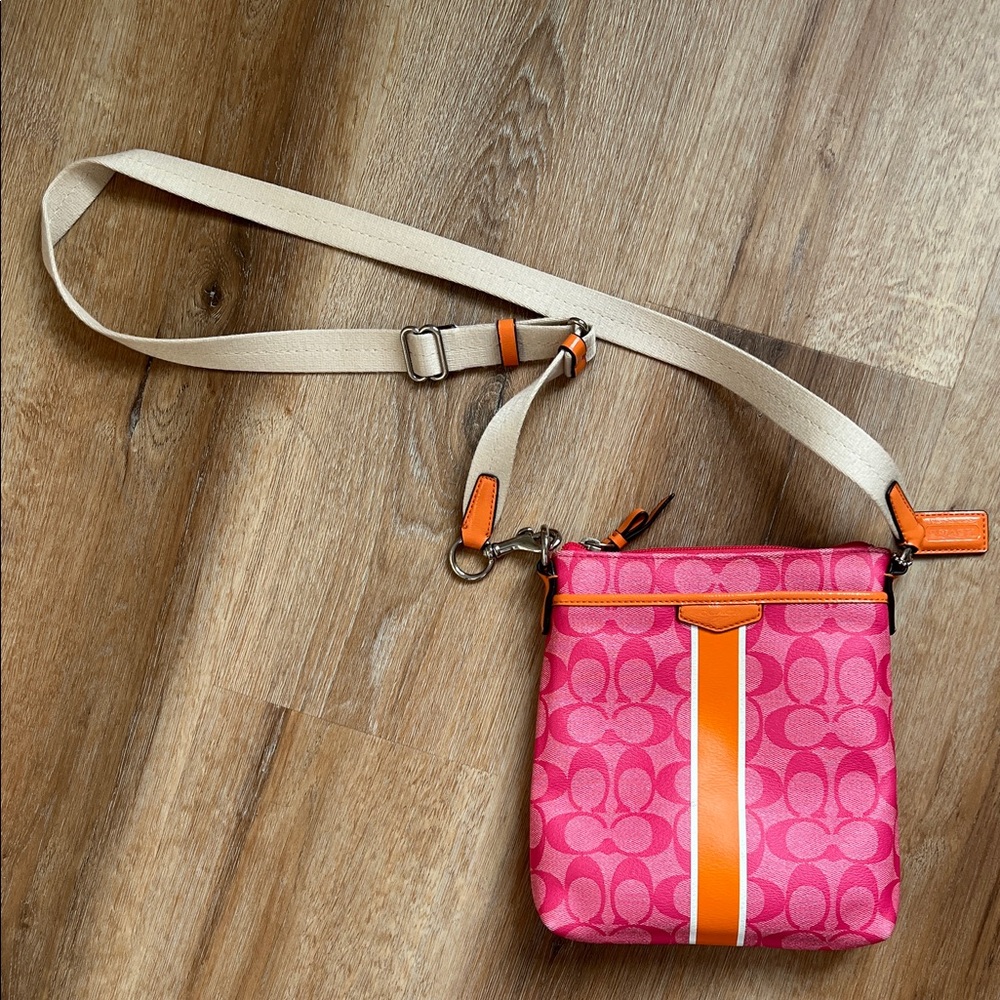Coach ⭐️ Vibrant Pink and Orange Crossbody Bag - Picture 5 of 10